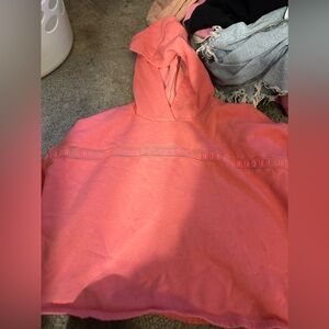 Loose fit cropped pink under armour hoodie
